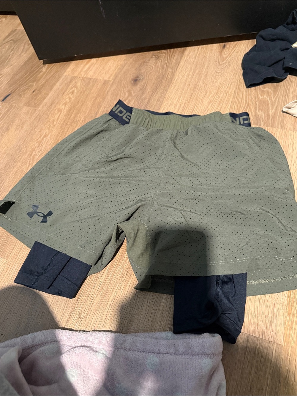 Under Armour Men's Olive Green Athletic 2-in-1 Shorts with Navy Liner